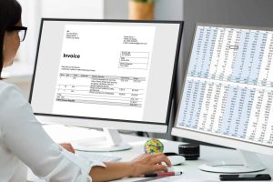 QuickBooks header Woman using QuickBooks